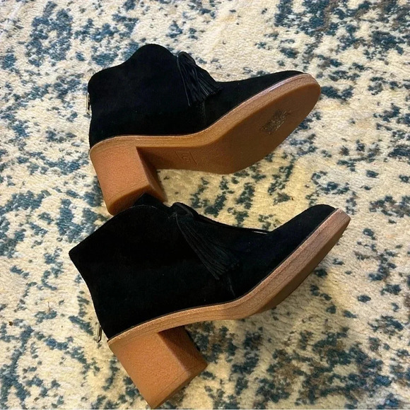 UGG Corin Heeled Suede Ankle Fringe Heeled Bootie Zipper Back 7.5 - Picture 7 of 8